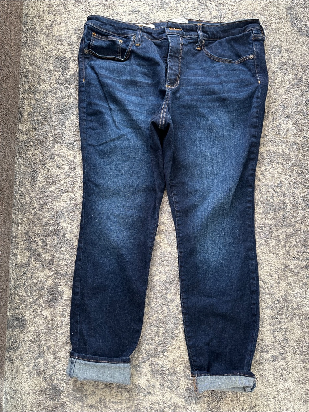 Universal Thread Women's Skinny Jeans in Dark Blue Denim